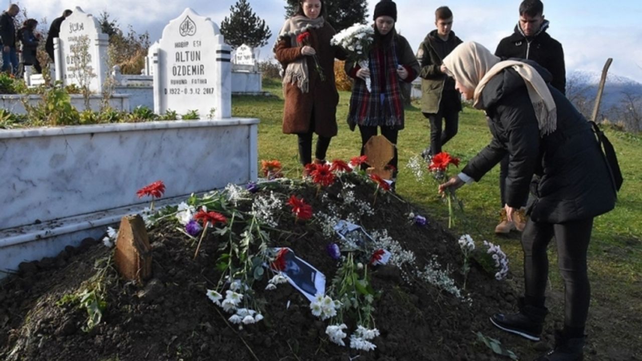 Ordu'da Ceren Özdemir'in sevenleri doğum gününde mezarını ziyaret etti