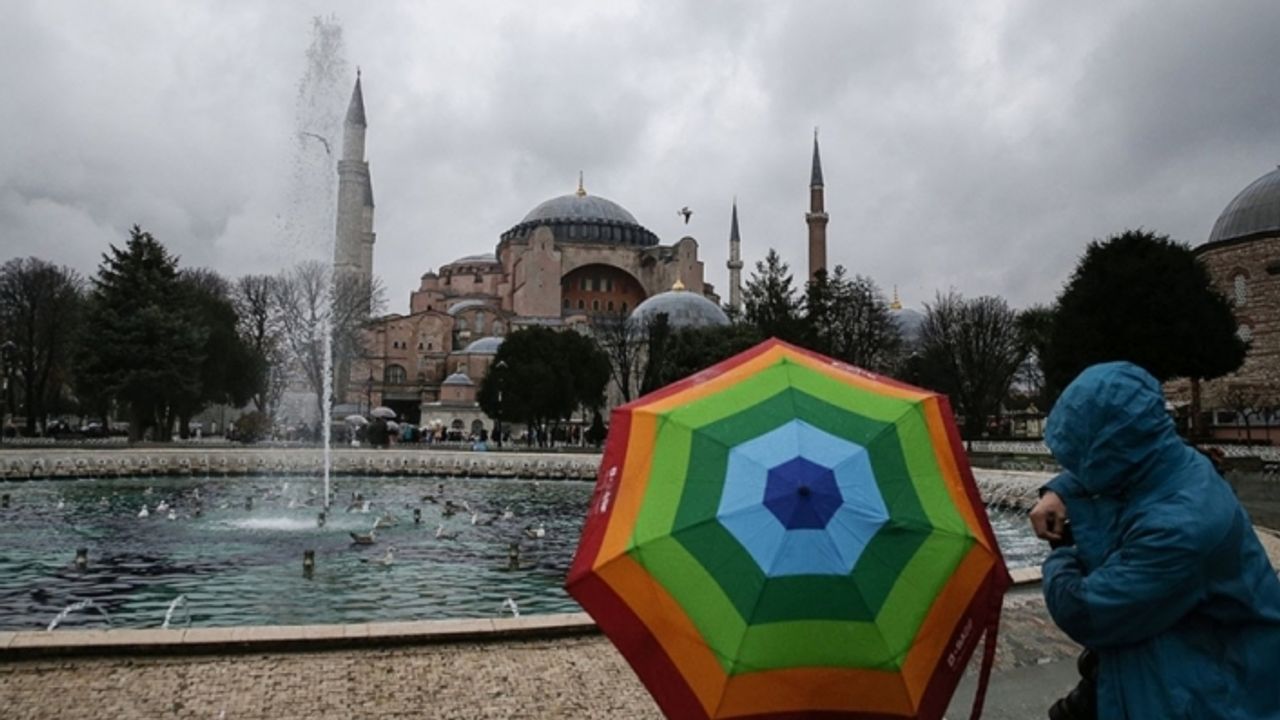 İstanbul'da yağmur aralıklarla devam edecek