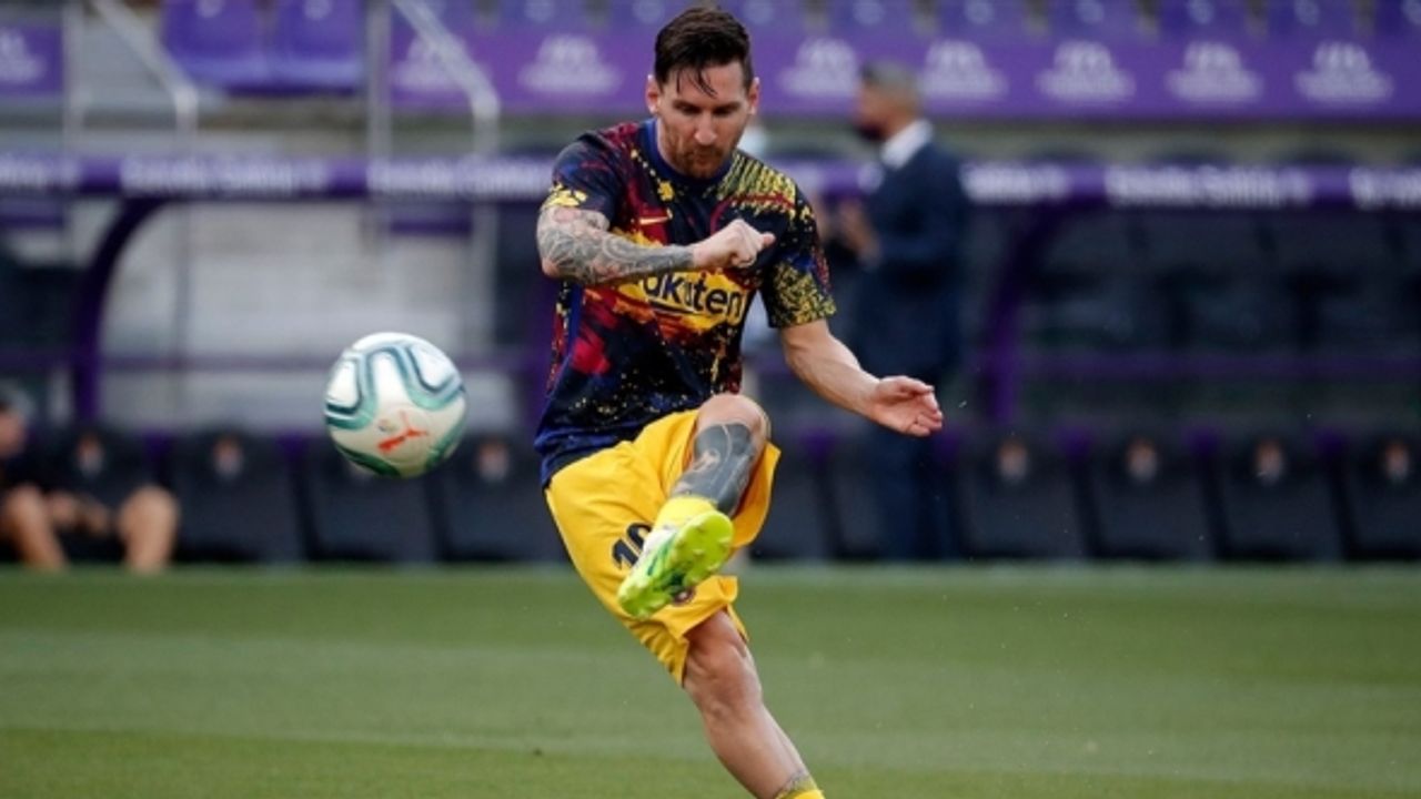 Messi 1 milyar dolar kazanan ikinci futbolcu olmaya hazırlanıyor