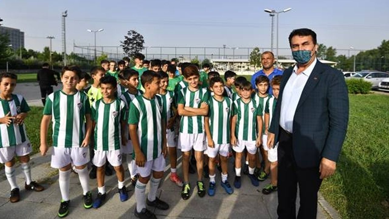 Başkan Dündar: ''Spor kulüplerimize desteğimizi sürdüreceğiz''