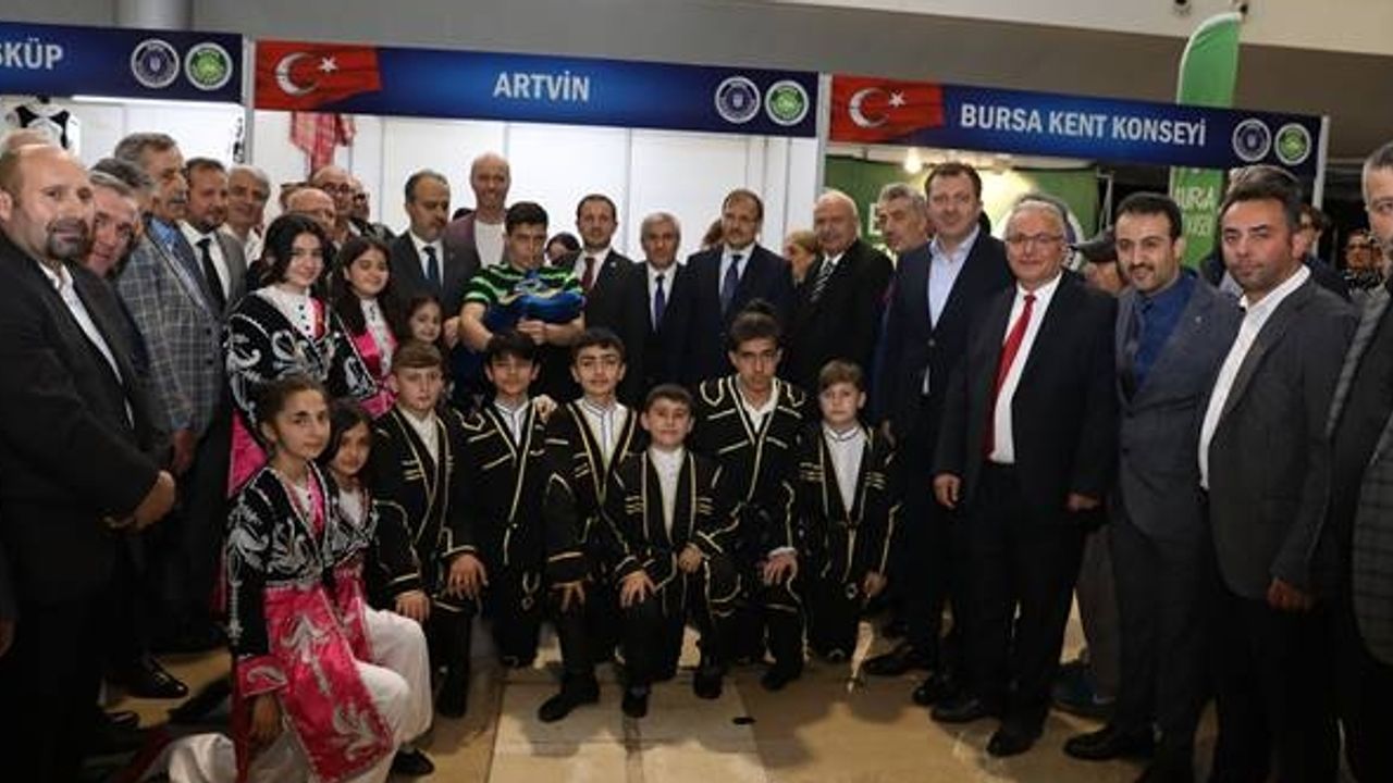 Başkan Alinur Aktaş, tüm Bursalıların Ramazan Bayramını tebrik etti.