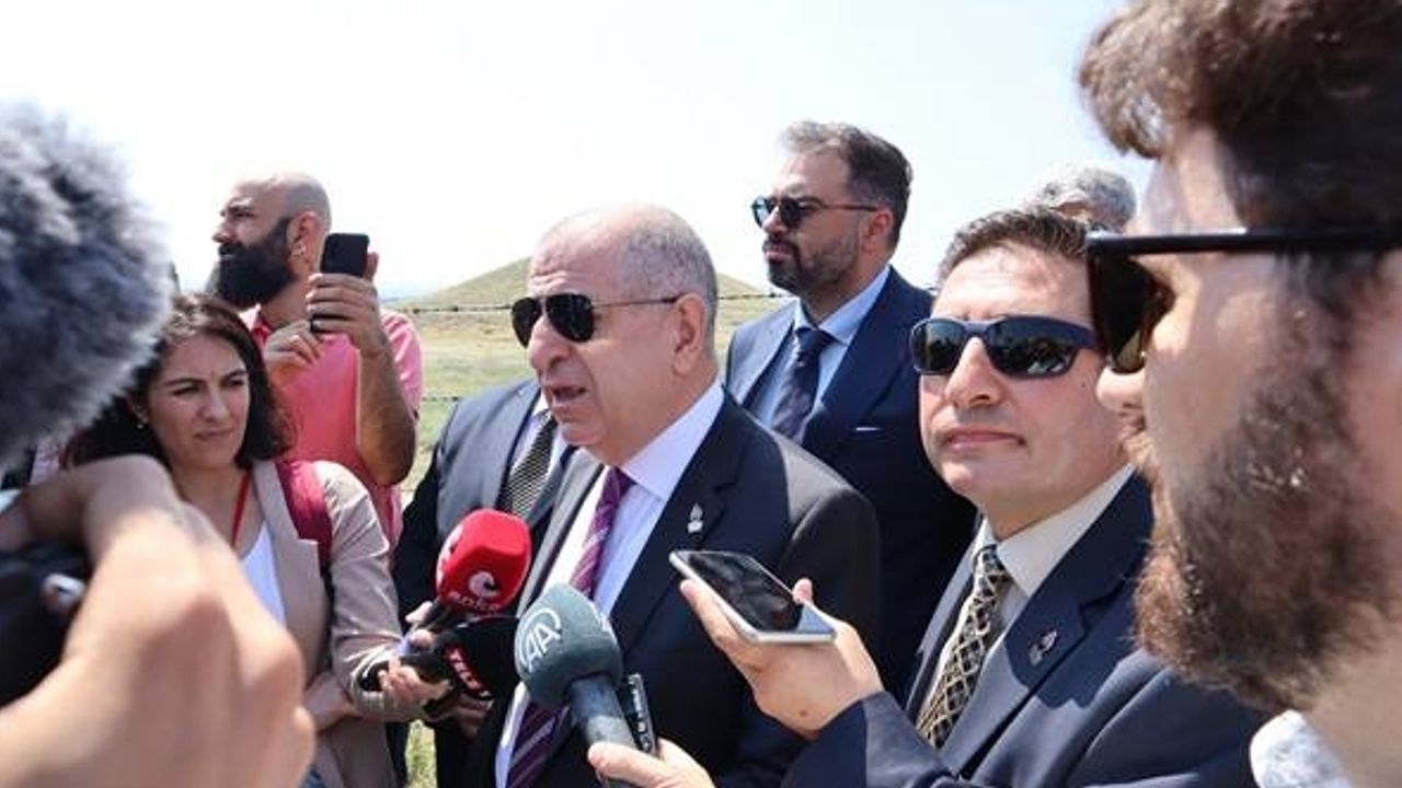 Ümit Özdağ: ''Vatandaşlık verilen sığınmacı sayılarının Türk halkından gizlendiğini söyledi.''
