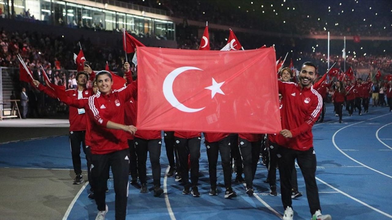 Türkiye, Akdeniz Oyunları'nın 4'üncü gününde madalya sıralamasında zirvede yer aldı