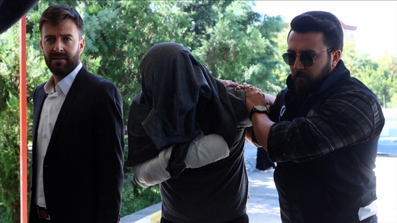 Müzisyen Onur Şener'in öldürülmesiyle ilgili gözaltına alınan 5 zanlıdan 3'ü tutuklandı