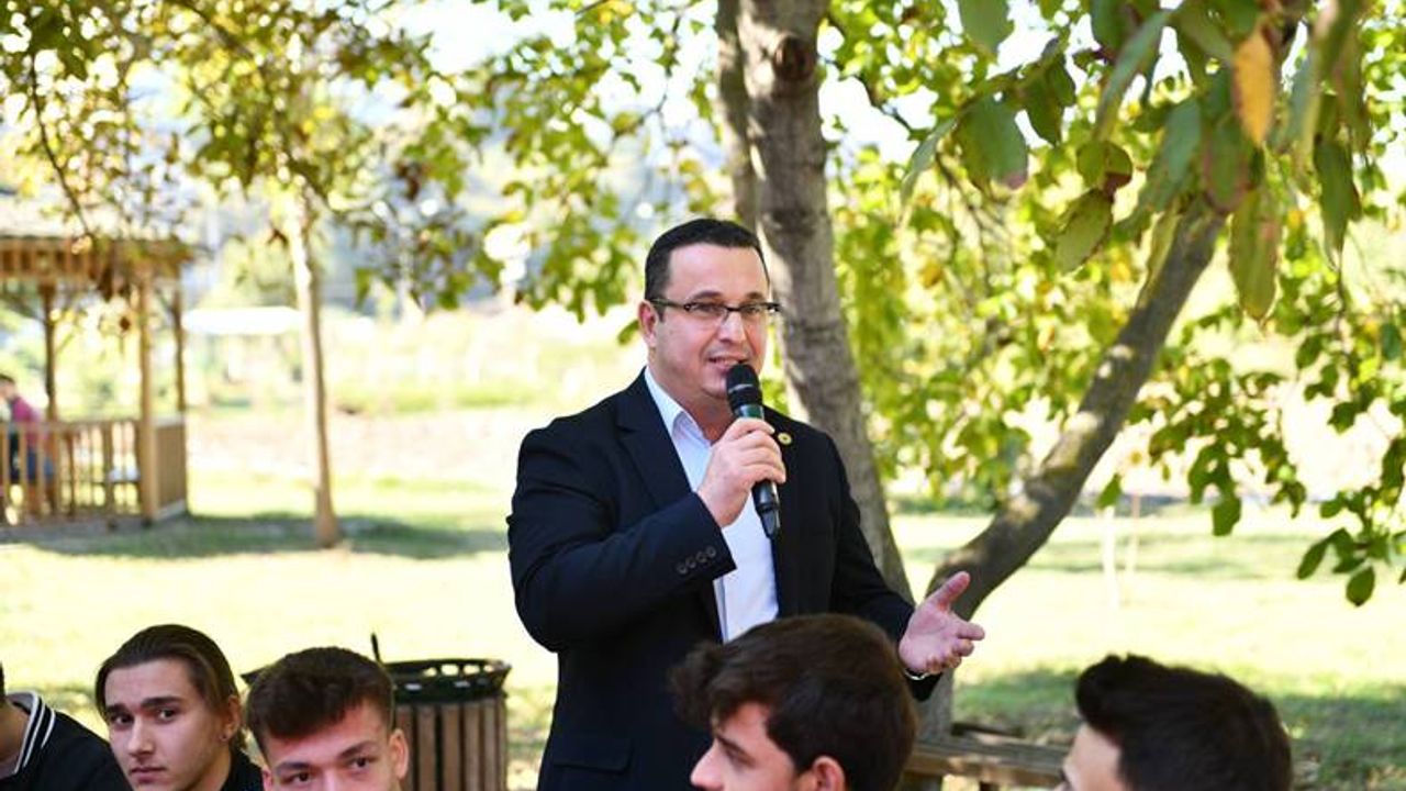 Başkan Mehmet Kanar, öğrencilerle buluştu.