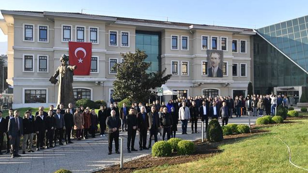Osmangazi Belediyesi çalışanları, Ata’yı Andı