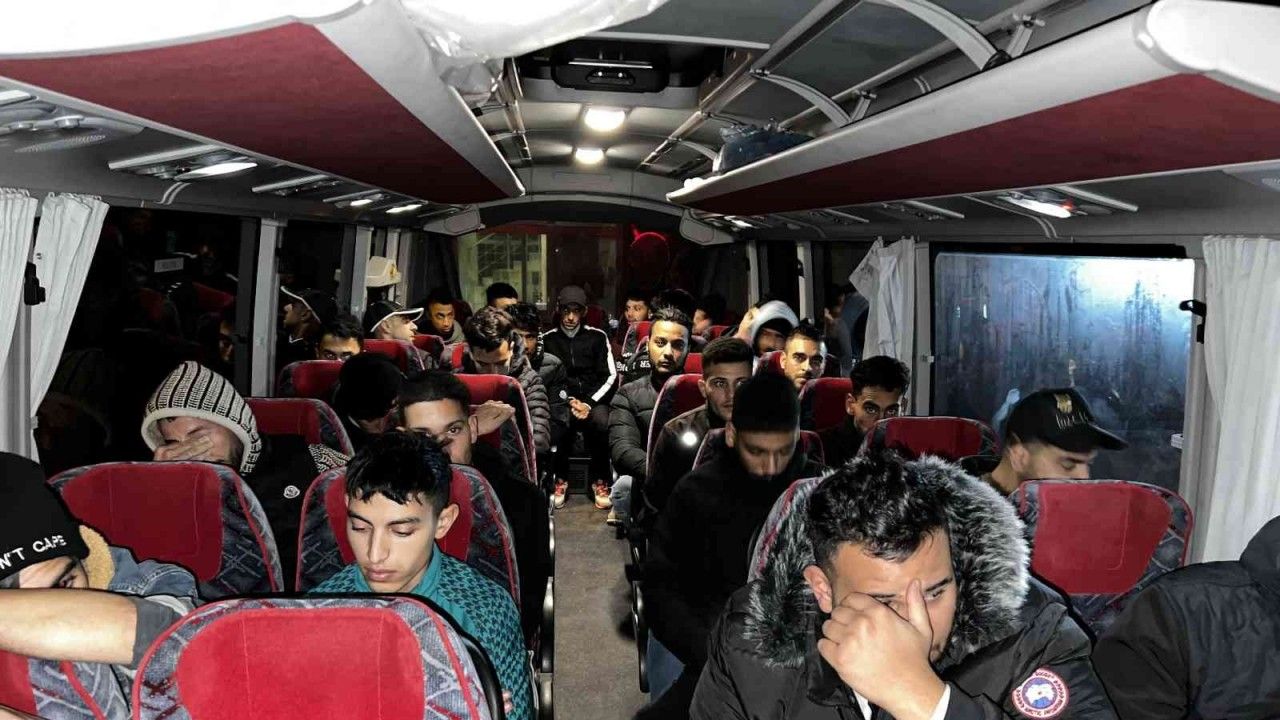 Gelibolu’da 35 kaçak göçmen yakalandı