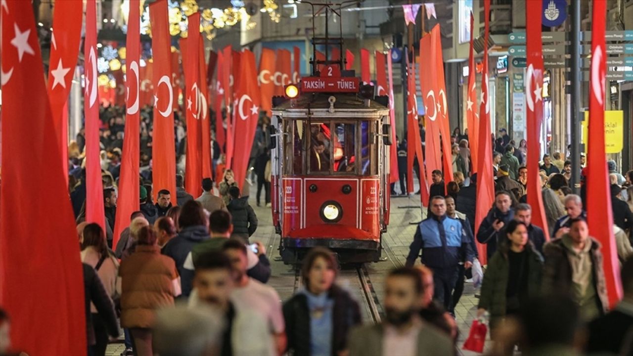 İstanbul Valiliğinden terör saldırısı sonrası İstiklal Caddesi için 'genel emir'