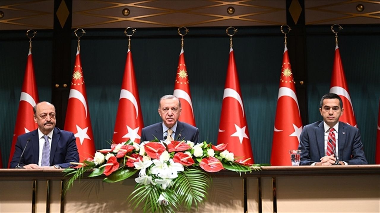 Cumhurbaşkanı Erdoğan: ''Sırtında küfe olmayanlar atıyor ''