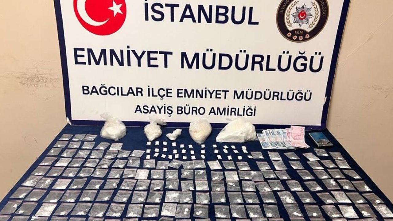 İstanbul’da 1,5 milyon liralık kokain operasyonu kamerada