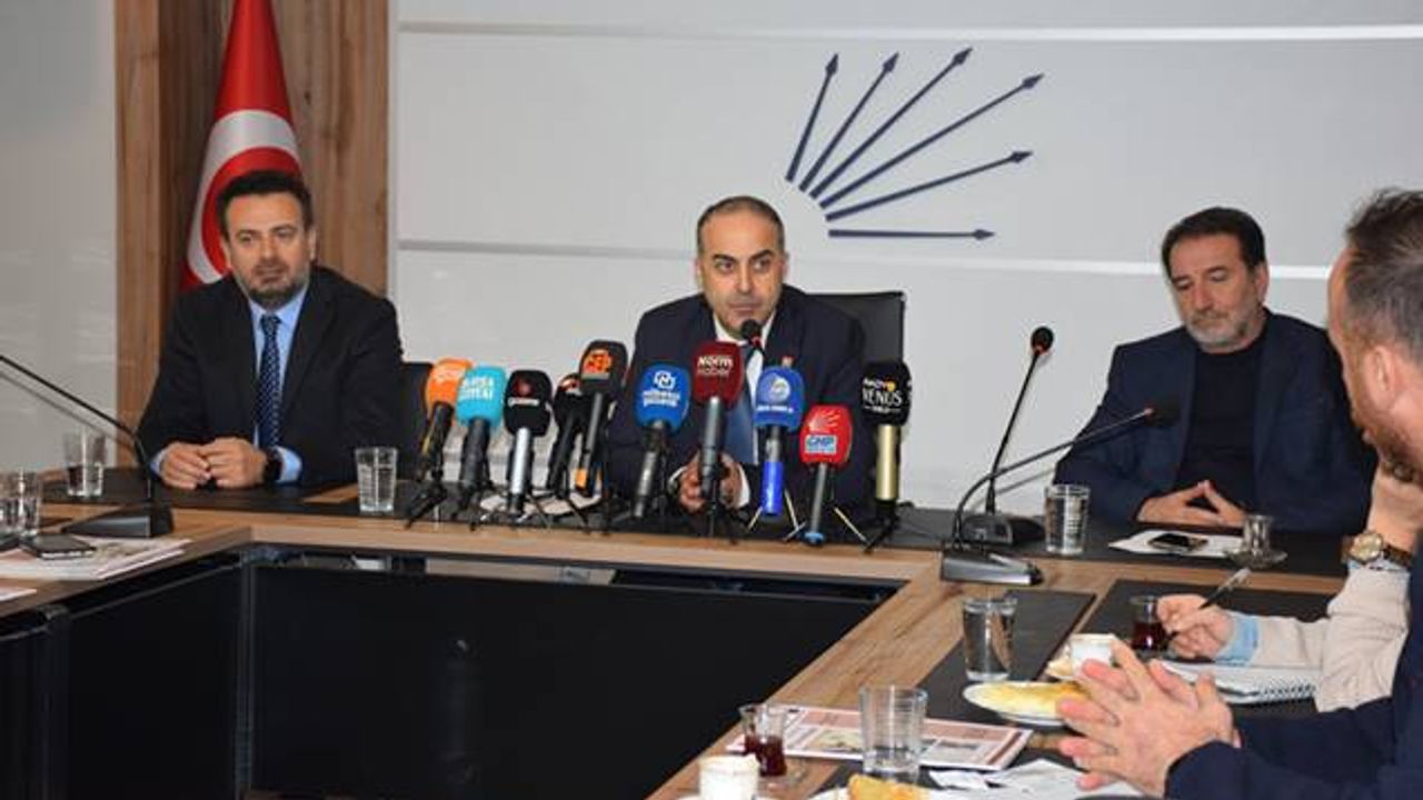 CHP Bursa İl Başkanı Turgut Özkan internet gazetecileri ile buluştu
