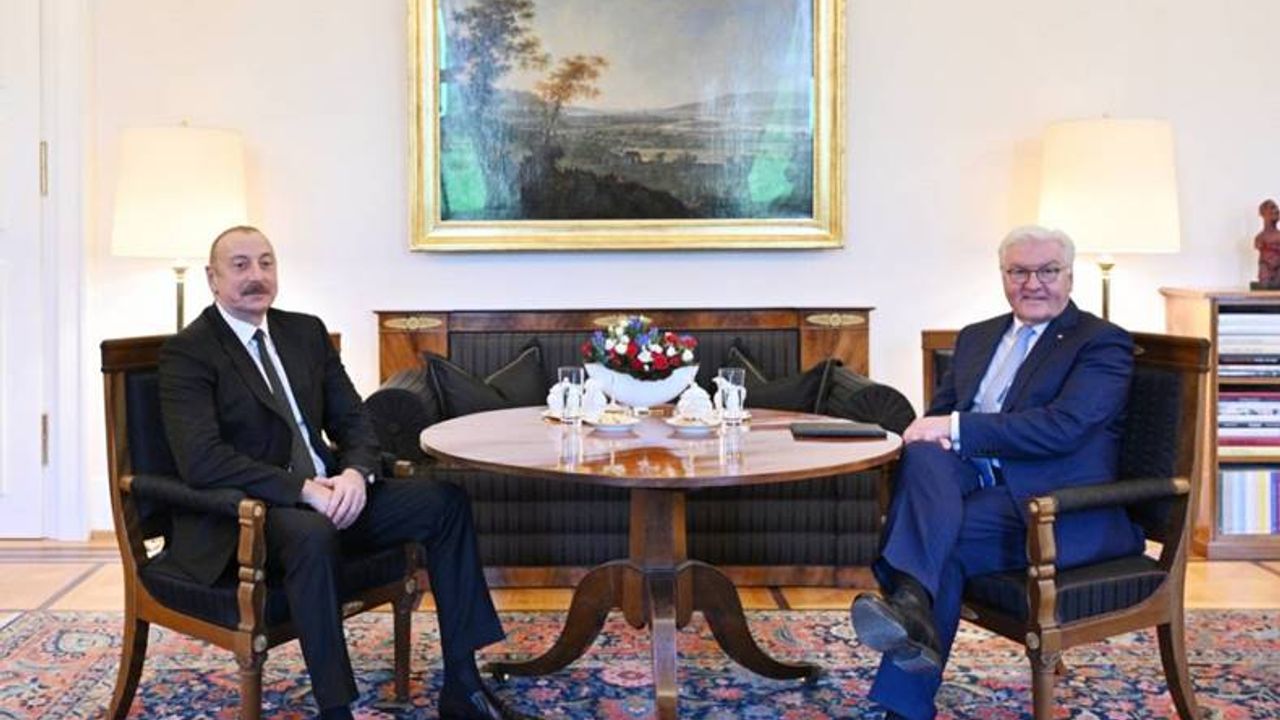 Aliyev ve Steinmeier, Berlin'de bir araya geldi