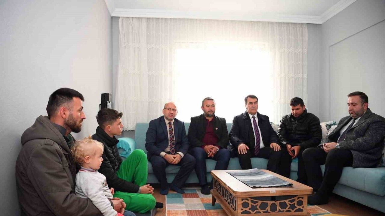 Başkan Mustafa Dündar’dan depremzede ailelere ziyaret