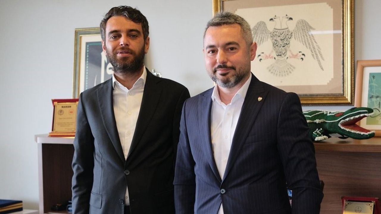 Bursaspor Kulübü’ne Emin Adanur 12 milyon TL bağışladı