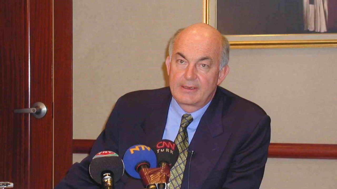 Kemal Derviş, 74 yaşında yaşamını yitirdi.