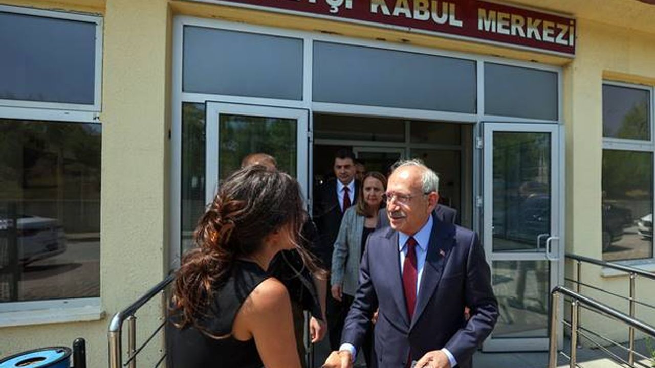 Kılıçdaroğlu, Marmara Cazaevinde Can Atalay’ı ziyaret etti