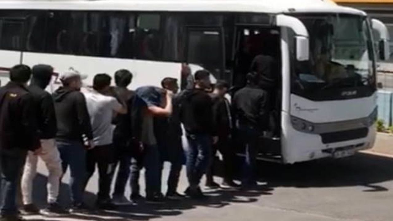 İstanbul’da göçmen dolu minibüse operasyon
