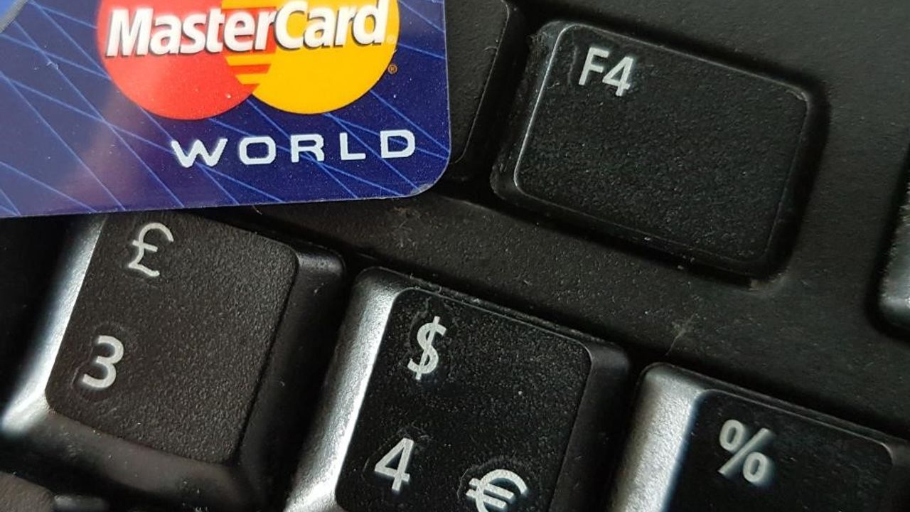 Kredi Kartlı ödemeler Temmuz’da 138 arttı