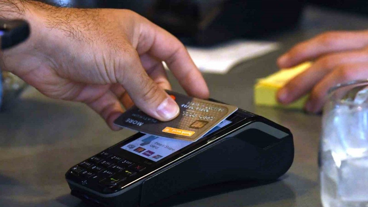 Kredi kartı faizleri arttı