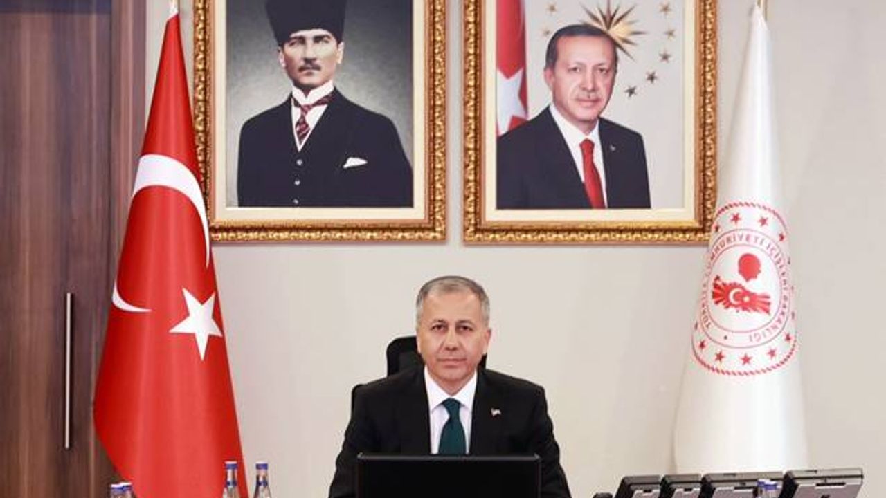 İçişleri Bakanı Ali Yerlikaya, Türkiye’deki düzenli göçmen sayısını açıkladı