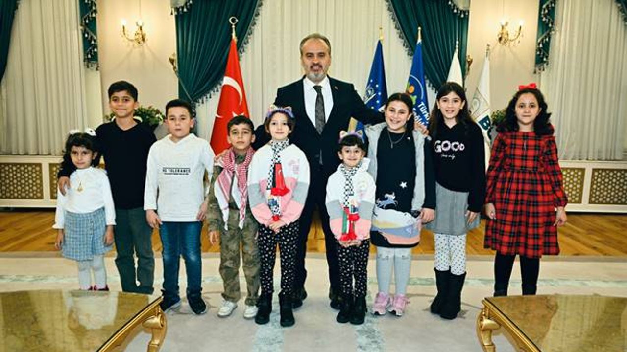 Filistinli çocuklar Başkan Aktaş’ı ziyaret etti