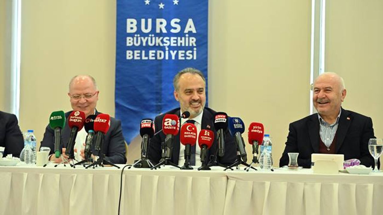 Bursa'da İş Arayanlarla İşverenler Buluşuyor