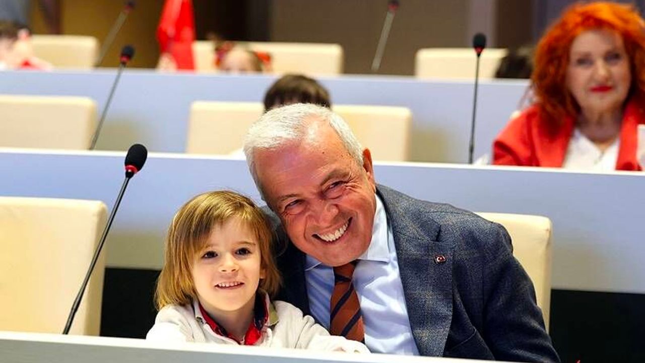 Sizler Bizim En Büyük Umudumuzsunuz