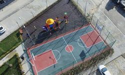 Gemlik Belediyesi’nin park ve spor tesisi atılımı devam ediyor.