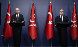 Kılıçdaroğlu, Saadet Partisi Genel Başkanı Temel Karamollaoğlu'nu ziyaret etti.