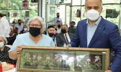 Başkan Aktaş: Hastalar ile sağlık çalışanlarını ziyaret edip, bayramlarını kutladı