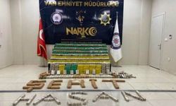 Emniyet ve Jandarma Hakkari'de, 449 kilo eroin yakaladı