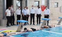 İnegöl'de Yüzme Kurslarında İlk Dönem Eğitimleri Sürüyor
