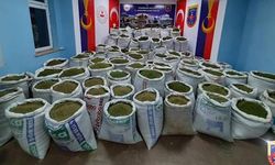 Diyarbakır'da 1 ton 867 kilogram toz esrar ele geçirildi
