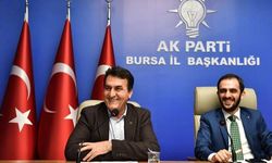 Başkan Dündar,  AK Partili gençlerin sorularını cevapladı. 