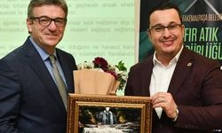 Mustafakemalpaşa'da çevreye duyarlı çocuk, organik çilek yetişecek