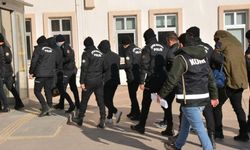 Şırnak merkezli rüşvet operasyonunda yakalanan 30 zanlı adliyede