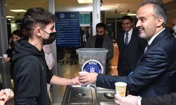 Üniversitelinin kullandığı merkezde akşamları çorba servisi kişi sayısı 500’e çıkartıldı.