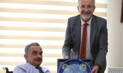 Başkan Turgay Erdem, Bursa Bedensel Engelliler Dayanışma Derneği’ni ziyaret etti
