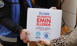 Mudanya Belediyesi’nin ramazan paketleri, ihtiyaç sahiplerine dağıtılıyor.
