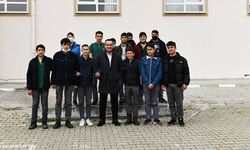 Öğrenciler Şehitlikler için gül yetiştirdiler, gönüllere dokundular