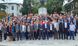 Türkoğlu: “Bir bir yok ettikleri Cumhuriyetimizin bütün değerlerini, and olsun ki, yeniden inşa edeceğiz”