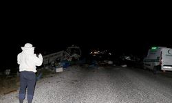 Muğla'da kamyon ile otomobilin çarpıştığı kazada 5 kişi öldü, 2 kişi yaralandı