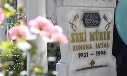 Zeki Müren vefatının 26'ncı yılında mezarı başında anıldı