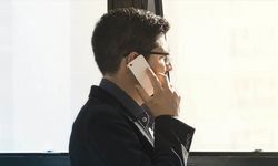 Türkiye'de cep telefonuyla 3 ayda ne kadar dakika konuşuldu ?