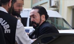 Adnan Oktar'ın "avukat görüşmelerinde örgüte üye kazandırdığı" iddiasına suç duyurusu