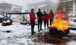 Türkiye’de kış turizminin kalbi olan Uludağ’a kar yağdı.