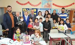 Kırsaldaki çocukların yüzü oyuncakla güldü