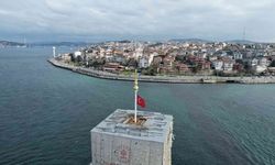 Kız Kulesi’nde Türk Bayrağı ve alem ortaya çıktı