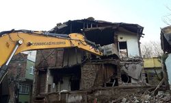 Osmangazi Belediyesi, 100 kaçak ve 99 metruk binayı yıktı
