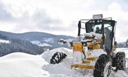 Sinop’ta kar 170 köyü ulaşıma kapattı